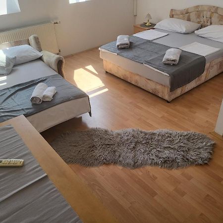 Pansion Brod Bed and Breakfast Esterno foto
